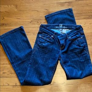 !IT Flare-leg DIVA Jeans
